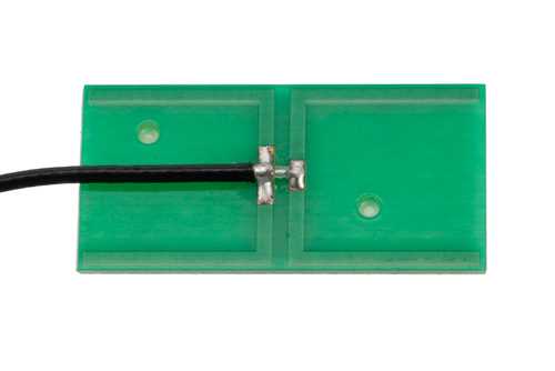 嵌入式PCB天线，3 dBi，5150至5850 MHz，UMCX连接器