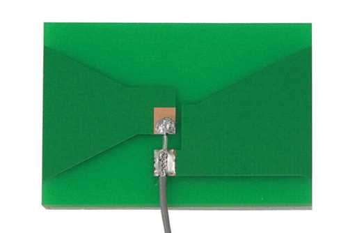 嵌入式PCB天线，2 dBi，2400至2500 MHz，UMCX连接器