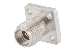 2.92mm母头现场可更换连接器，4孔法兰安装，Pin 0.015英寸，孔距0.250英寸，带金属触点环