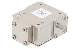 50欧姆SMA隔离器，工作频率为698 MHz至960 MHz，功率为1000瓦，隔离度为18 dB