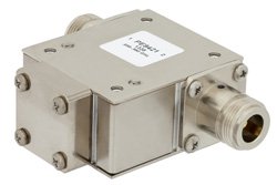 50欧姆N型隔离器，工作频率为698 MHz至960 MHz，功率为1000瓦，隔离度为18 dB